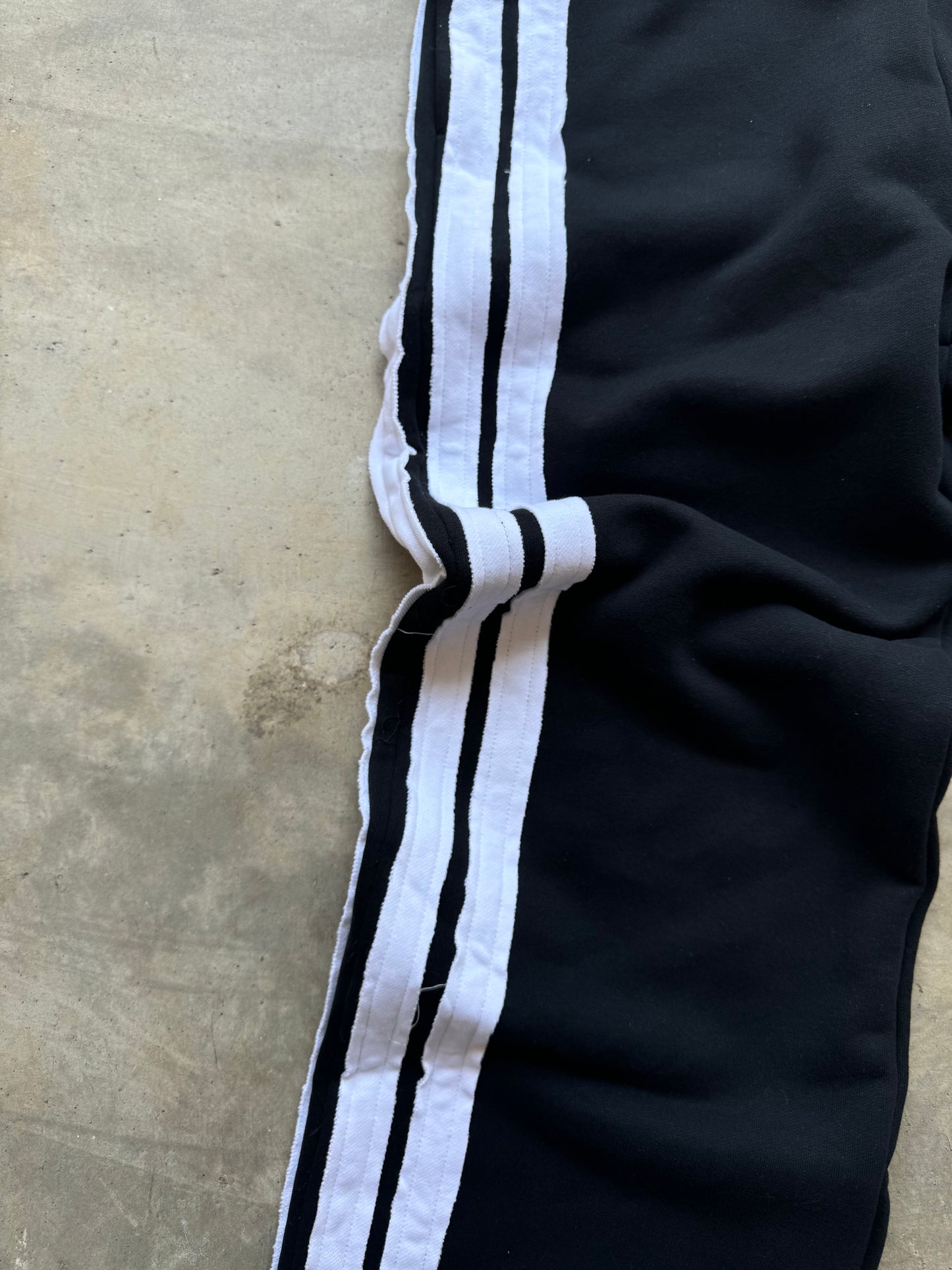 Side Logo Baggy Sweats